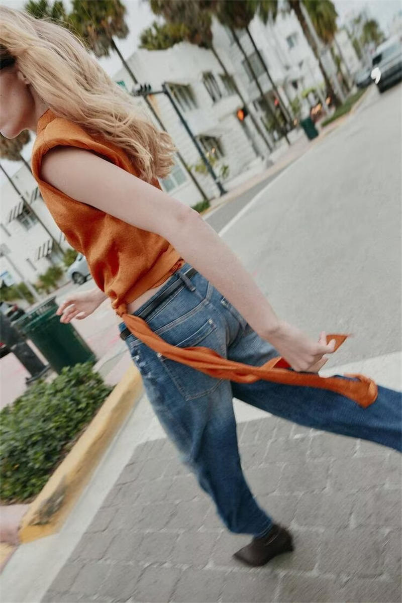 Top Cropped Sem Mangas com Gol - Silk Blouse avaliação e preço
